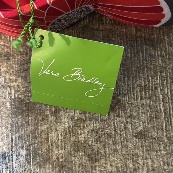 Heart-Shaped Floral Box - Picture 4 of 5